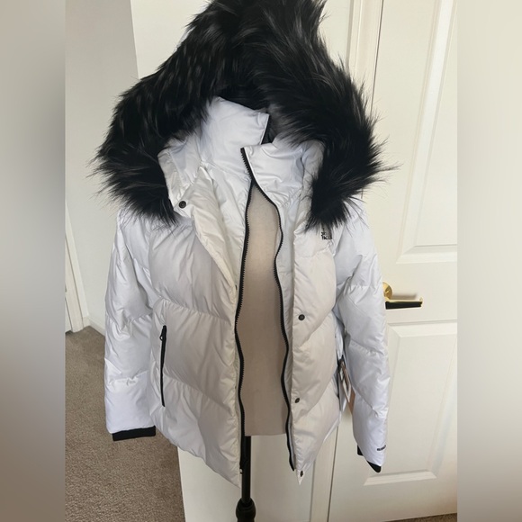 The North Face Jacket - Picture 4 of 11